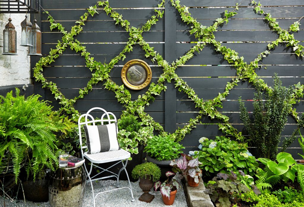 small garden ideas lattice wall 1614022264